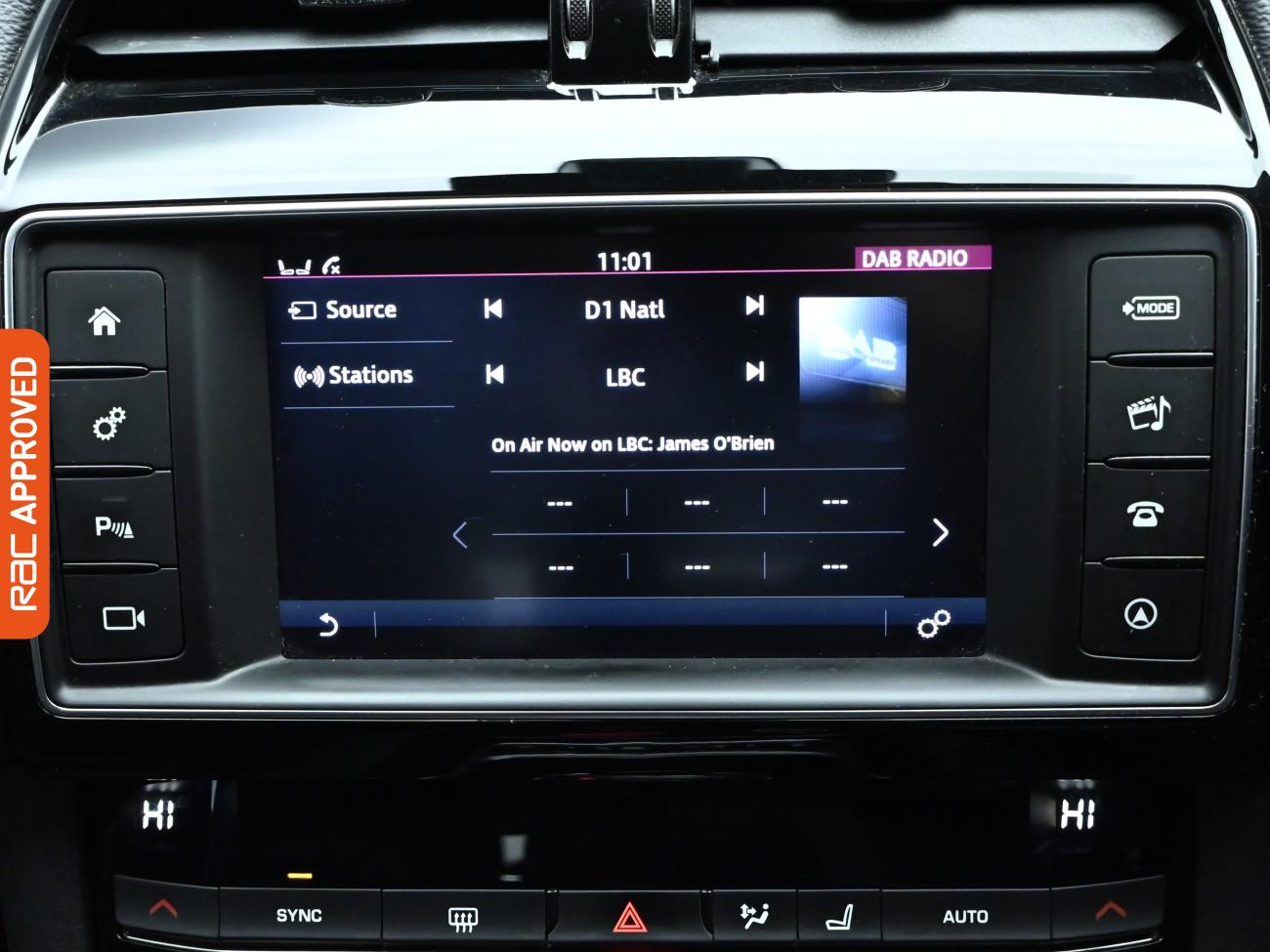 Used Jaguar F-Pace 2017 for sale - 75983360: Photo 14