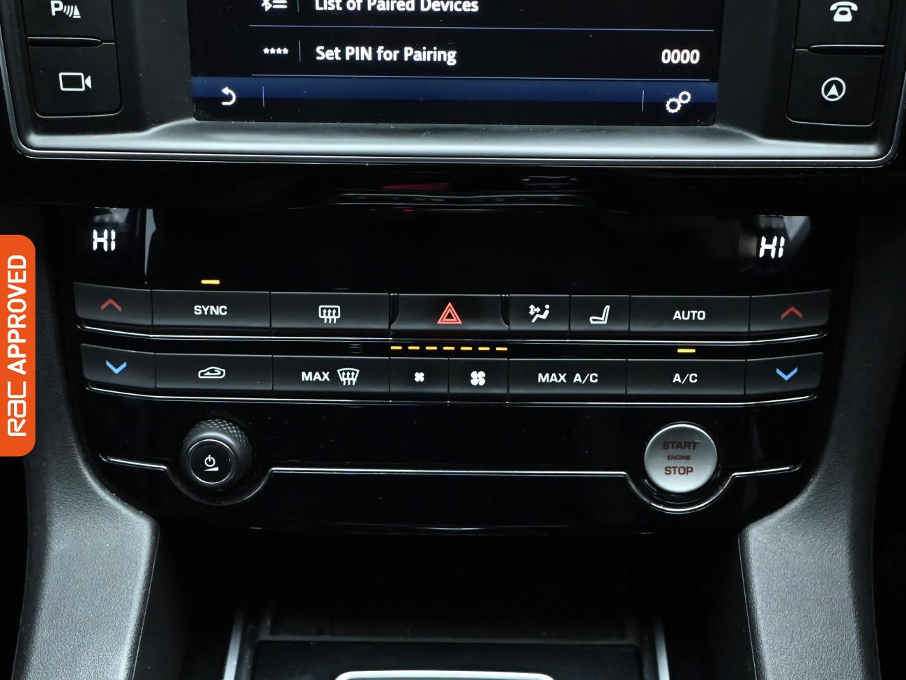 Used Jaguar F-Pace 2017 for sale - 75983360: Photo 16