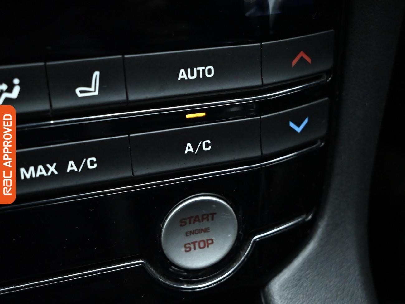 Used Jaguar F-Pace 2017 for sale - 75983360: Photo 17