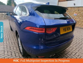Used Jaguar F-Pace 2017 for sale - 75983360: Photo