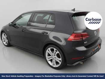 Used Volkswagen Golf 2018 for sale - 76916355: Photo