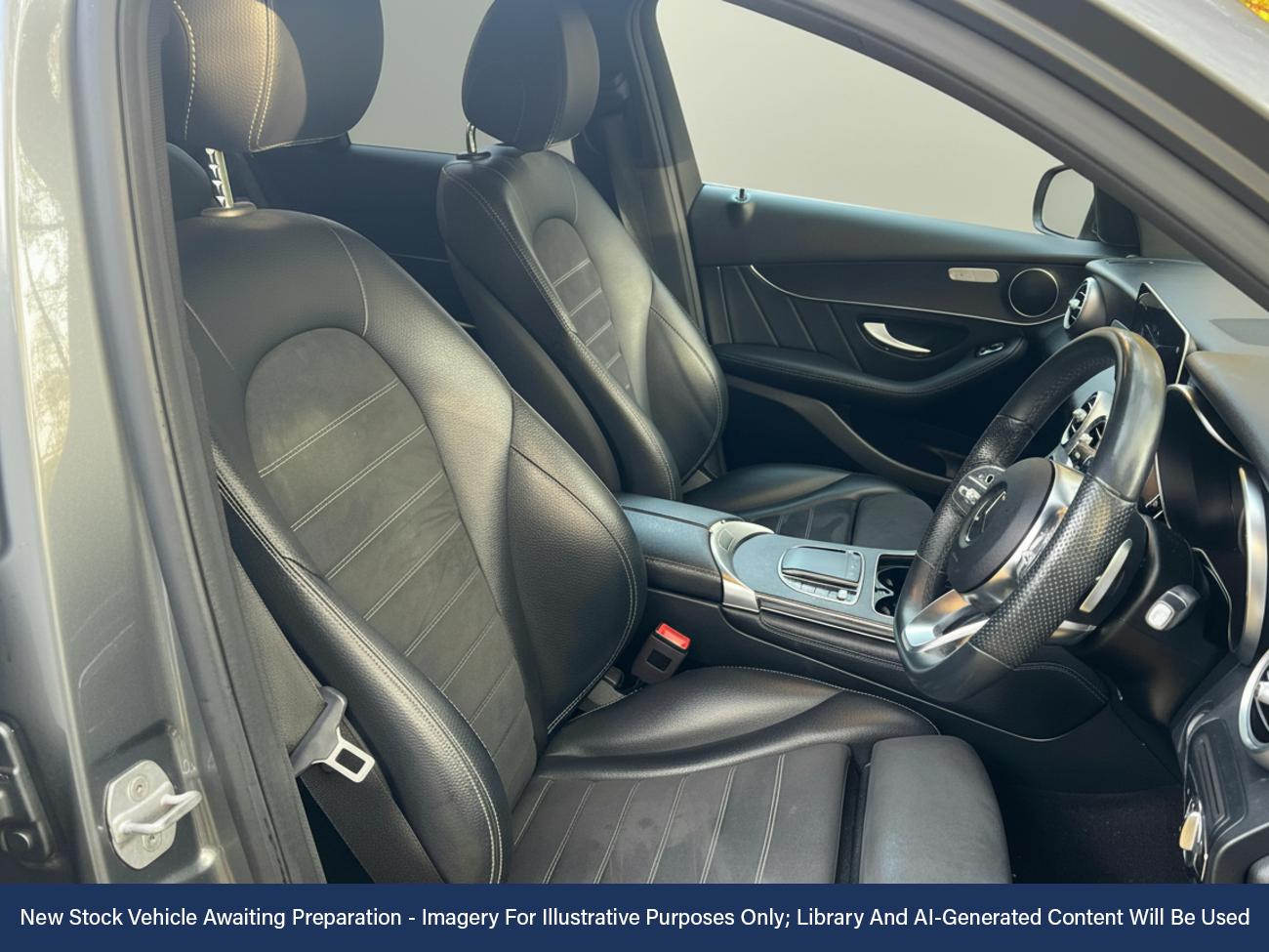 Used Mercedes-Benz GLC 2021 for sale - 76610870: Photo 3