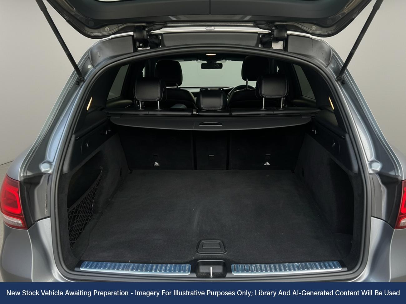 Used Mercedes-Benz GLC 2021 for sale - 76610870: Photo 7