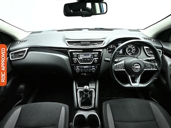 Used Nissan Qashqai 2017 for sale - 78979210: Photo