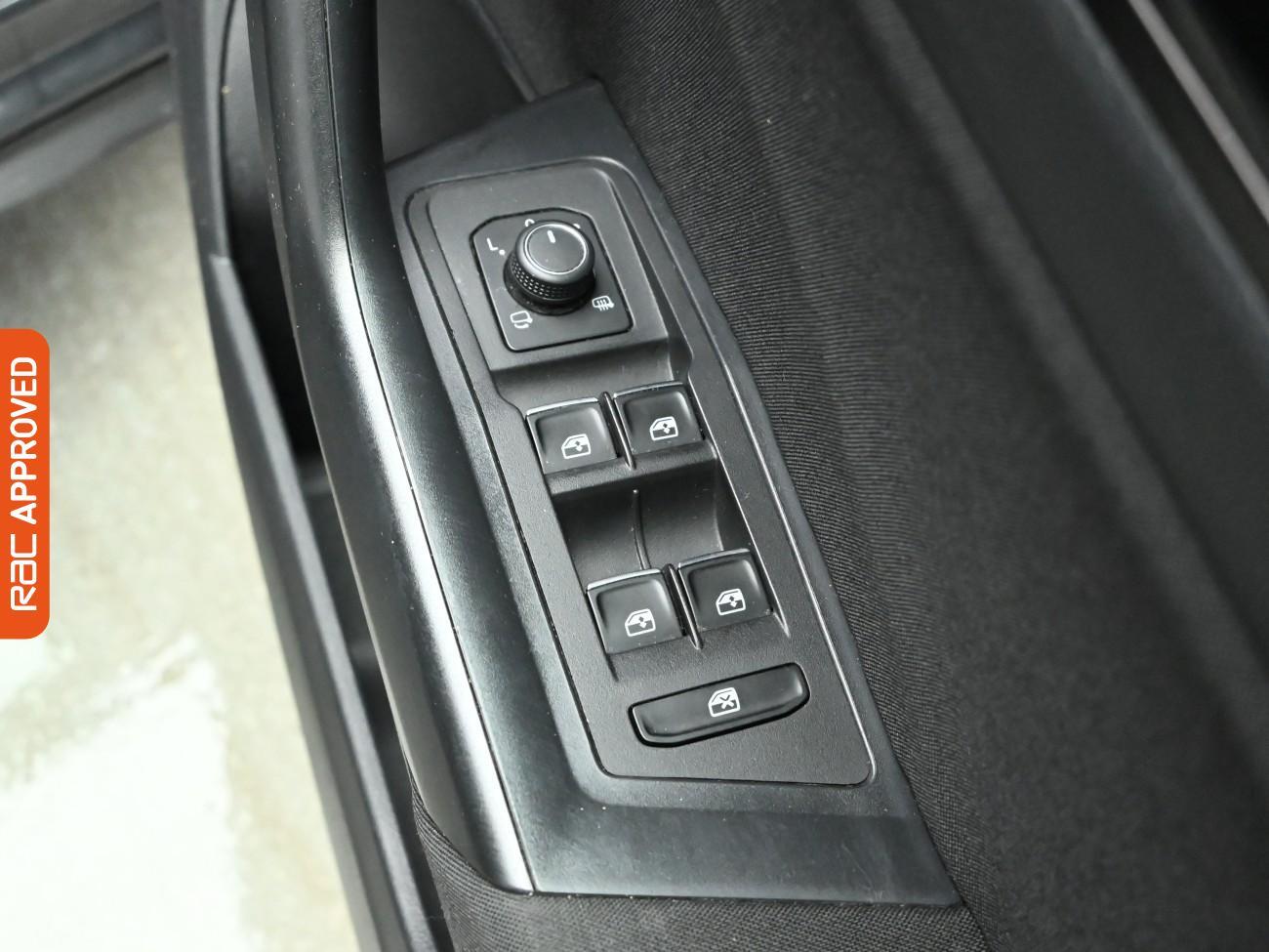 Used Volkswagen T-Roc 2021 for sale - 77286840: Photo 22