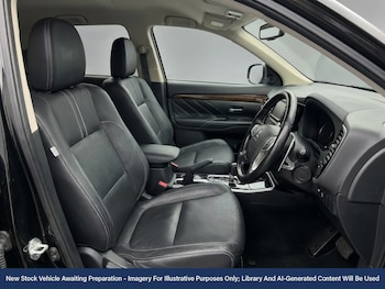 Used Mitsubishi Outlander 2016 for sale - 77443901: Photo