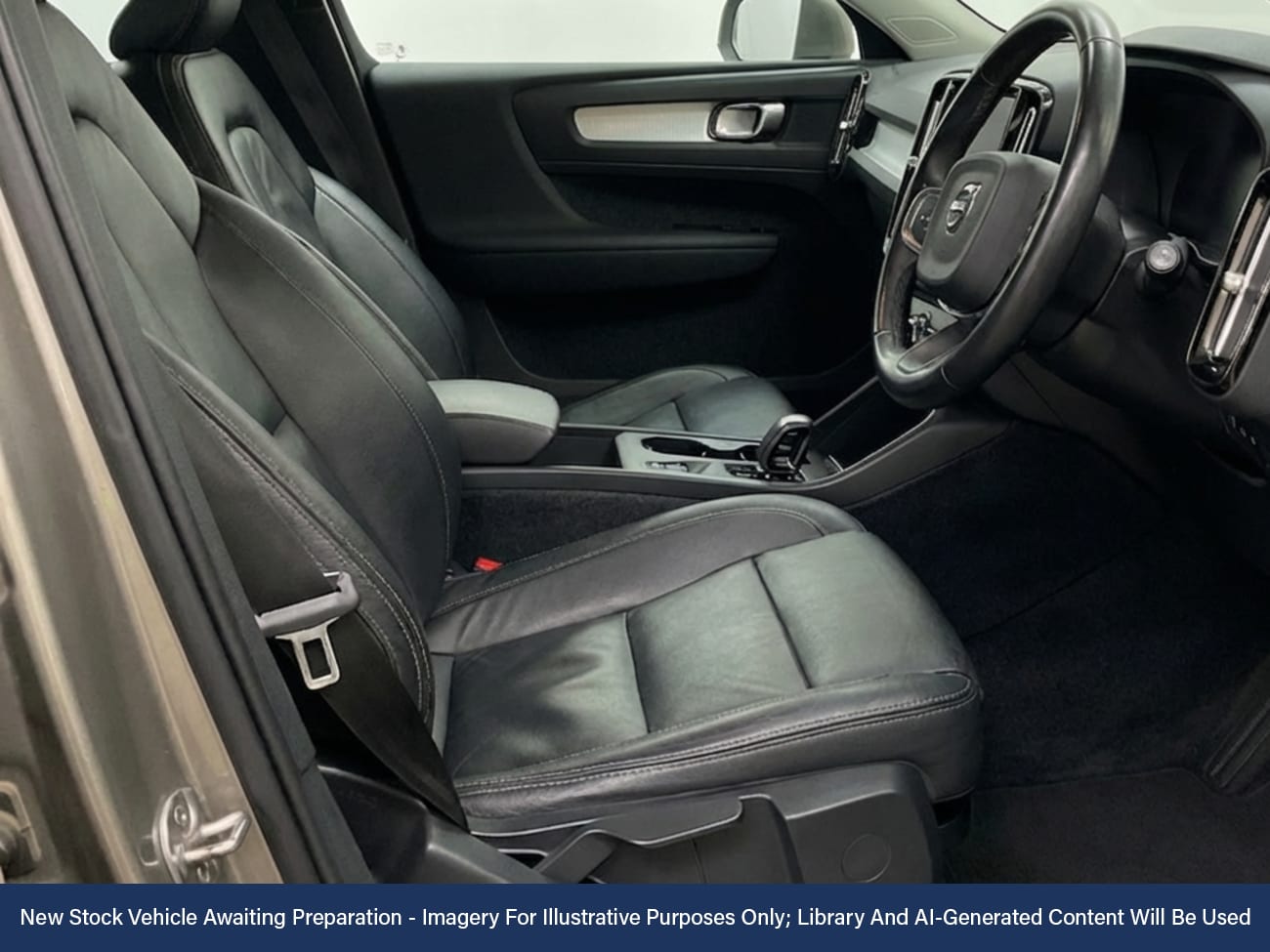 Used Volvo XC40 2022 for sale - 78052701: Photo 3