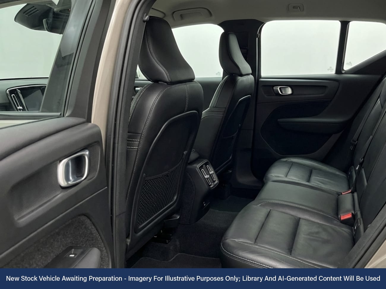 Used Volvo XC40 2022 for sale - 78052701: Photo 4