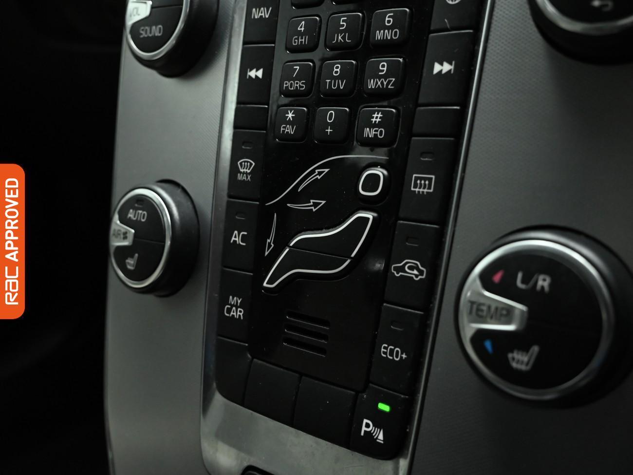 Used Volvo V40 Cross Country 2016 for sale - 76957972: Photo 17