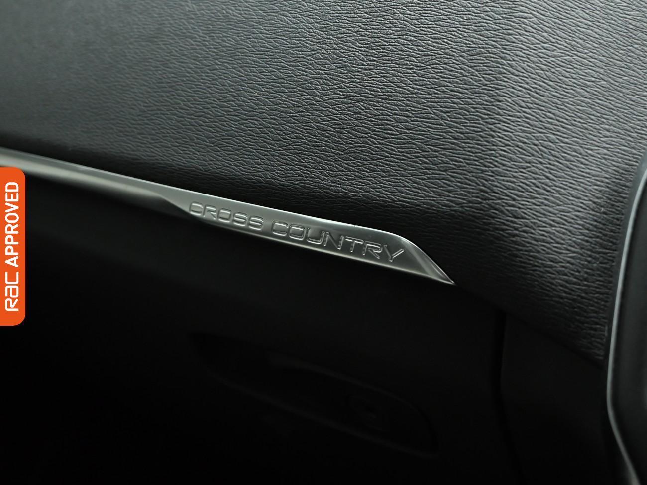 Used Volvo V40 Cross Country 2016 for sale - 76957972: Photo 21