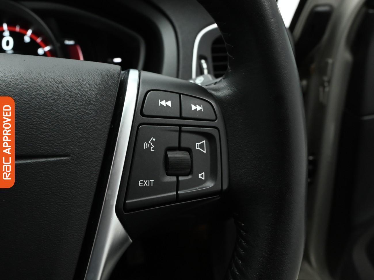 Used Volvo V40 Cross Country 2016 for sale - 76957972: Photo 23