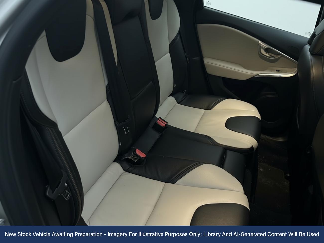 Used Volvo V40 Cross Country 2016 for sale - 76957972: Photo 4