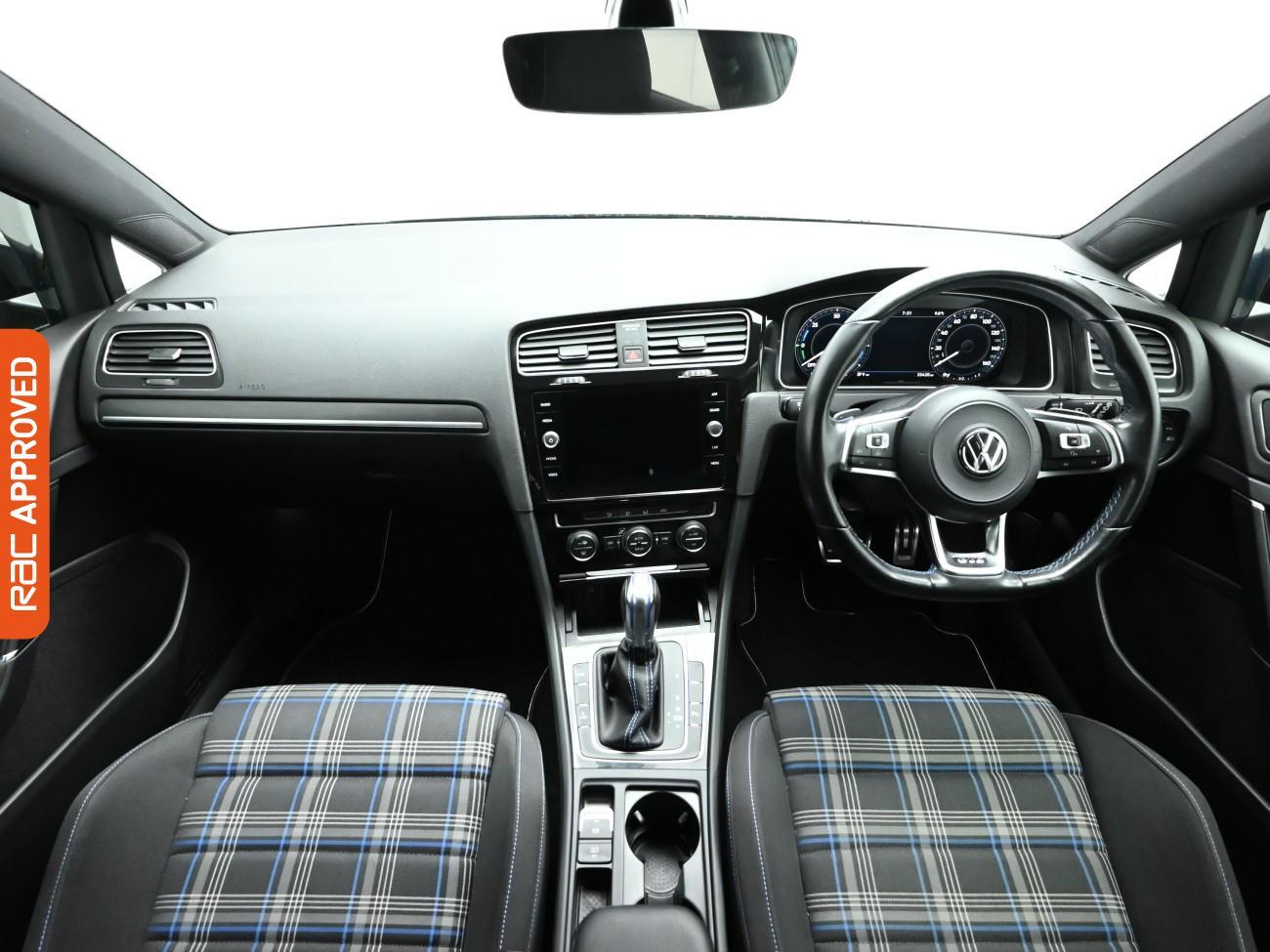 Used Volkswagen Golf 2018 for sale - 77187518: Photo 2