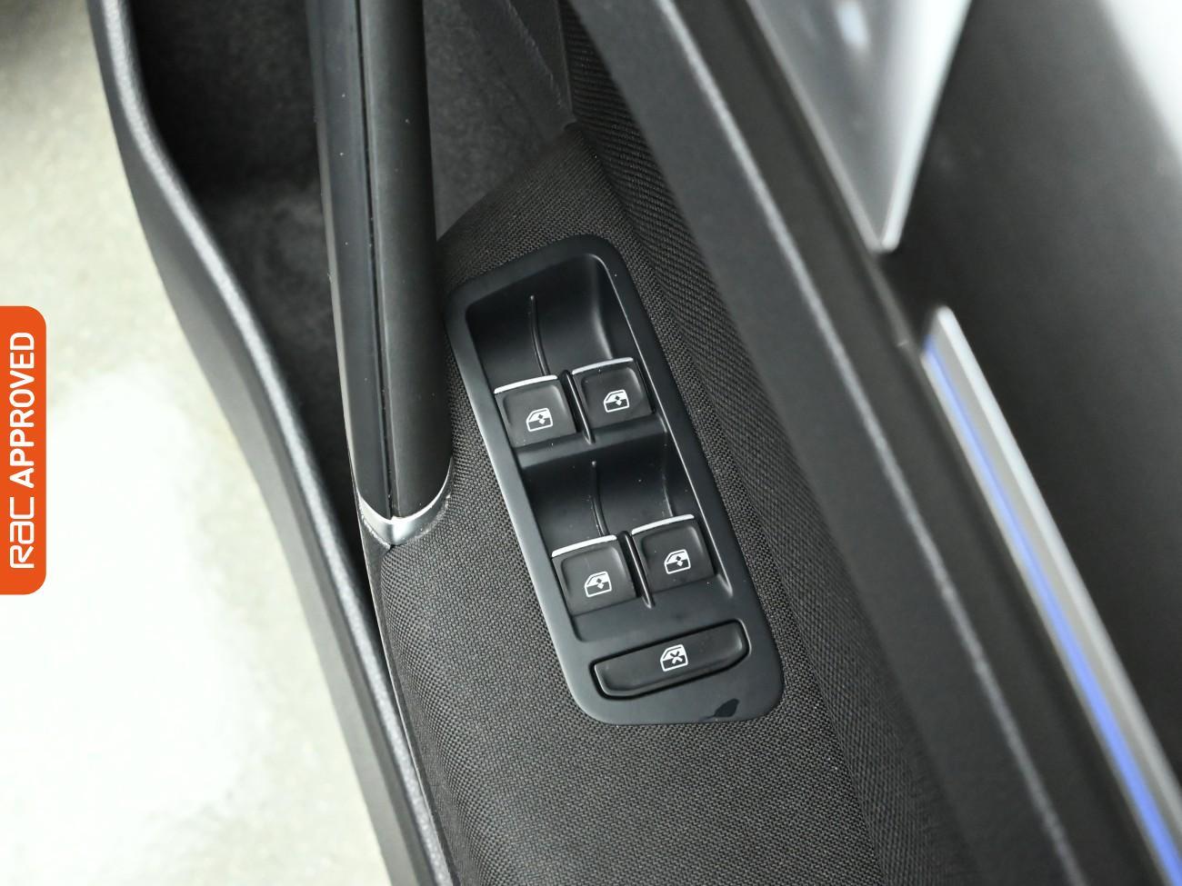 Used Volkswagen Golf 2018 for sale - 77187518: Photo 22