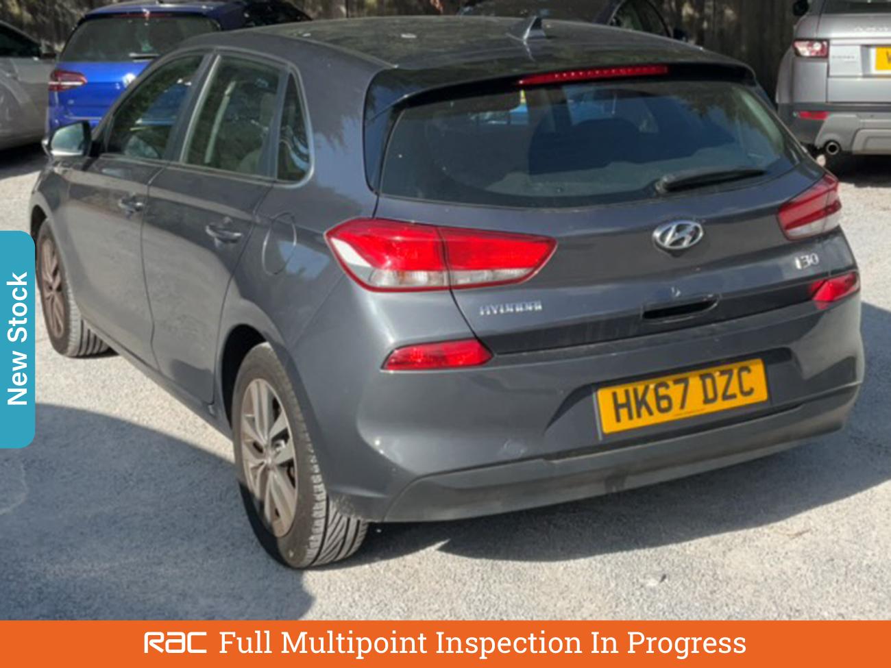 Used Hyundai i30 2017 for sale - 76113704: Photo 2
