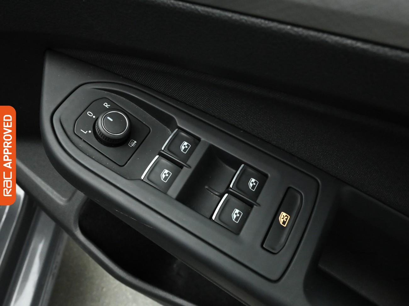 Used Volkswagen Golf 2020 for sale - 77219991: Photo 24