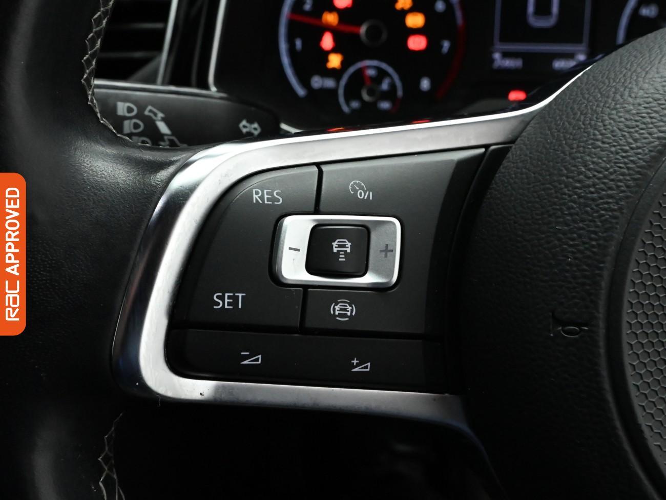 Used Volkswagen T-Roc 2021 for sale - 76705482: Photo 24