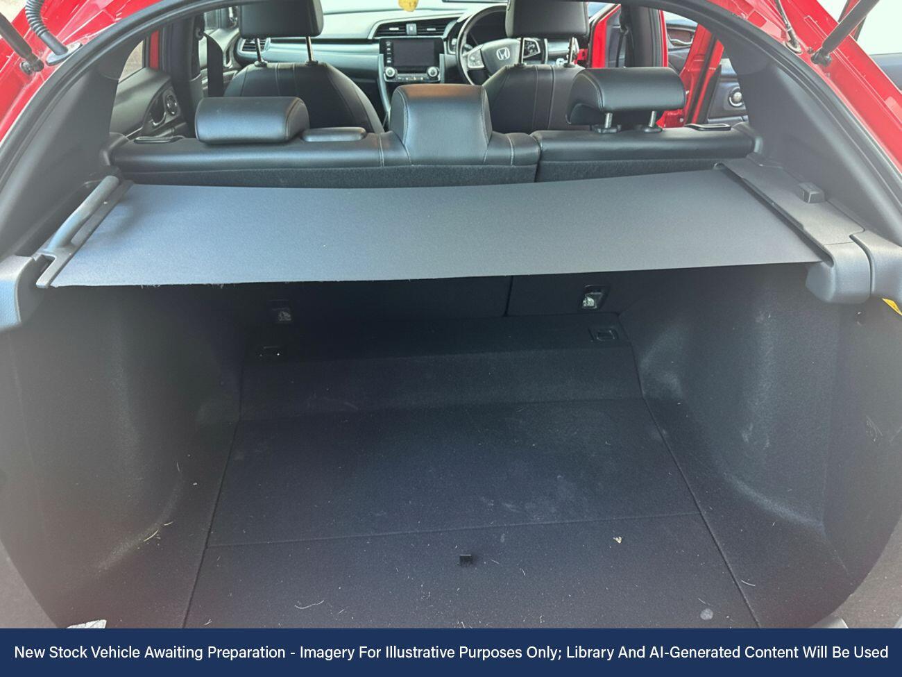 Used Honda Civic 2018 for sale - 76706836: Photo 6