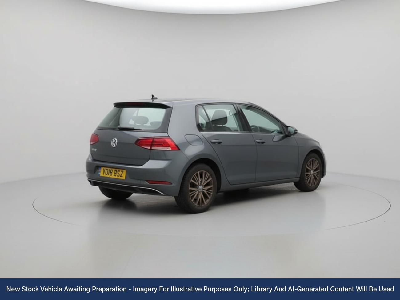 Used Volkswagen Golf 2018 for sale - 76435937: Photo 2