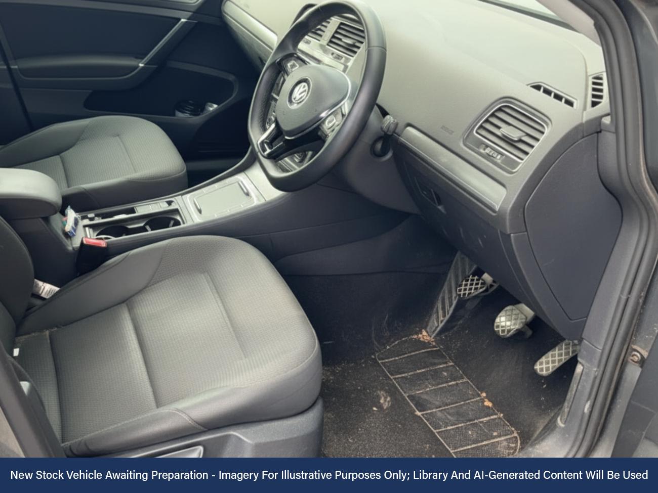 Used Volkswagen Golf 2018 for sale - 76435937: Photo 3