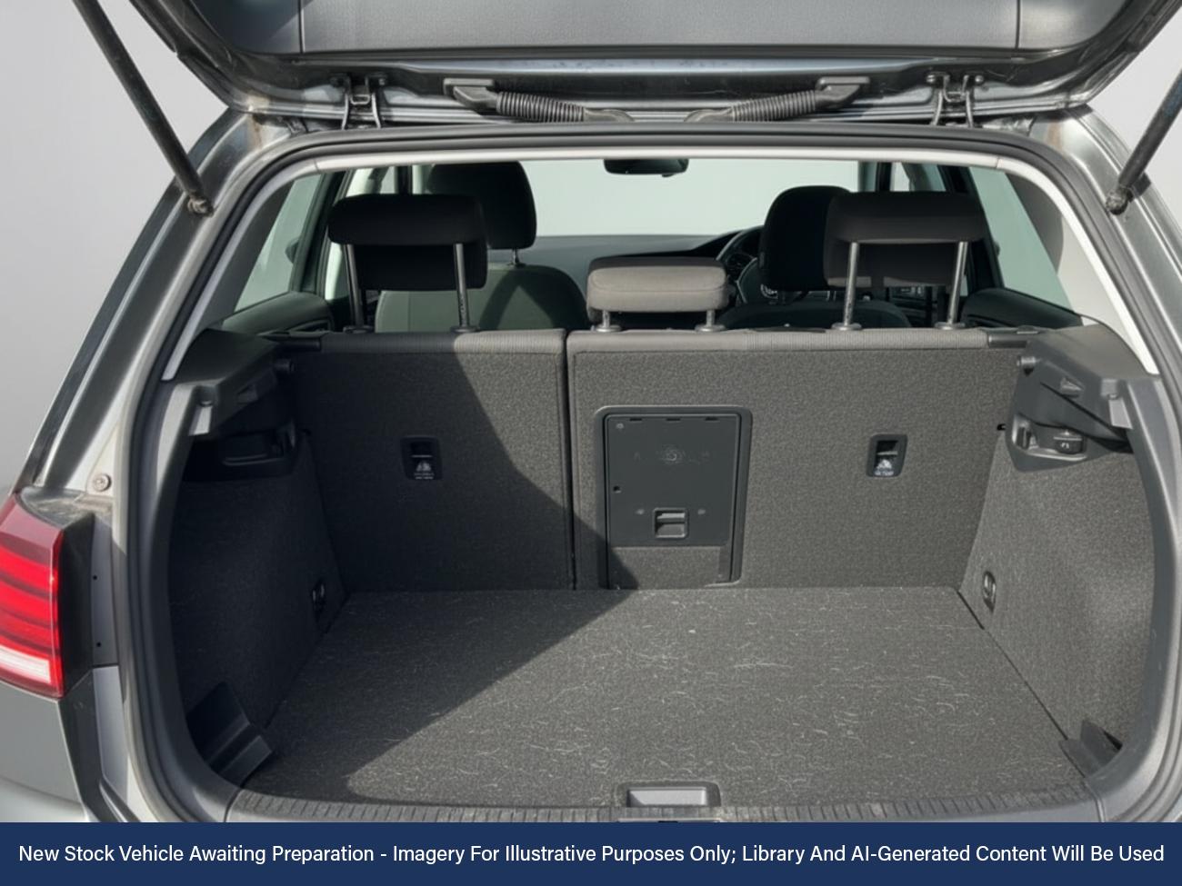 Used Volkswagen Golf 2018 for sale - 76435937: Photo 6