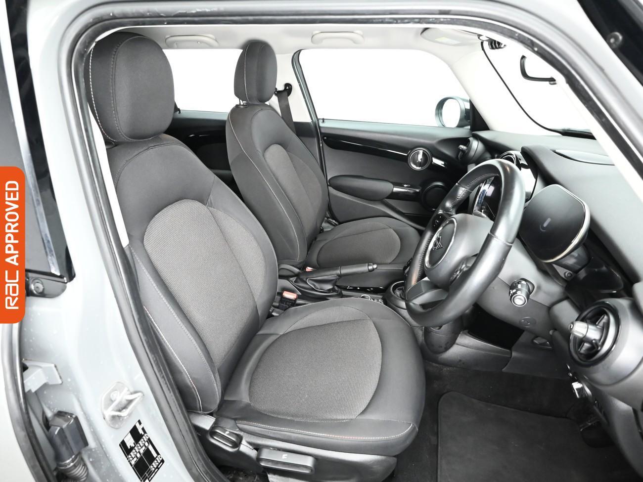 Used MINI Hatch 2021 for sale - 76782889: Photo 11