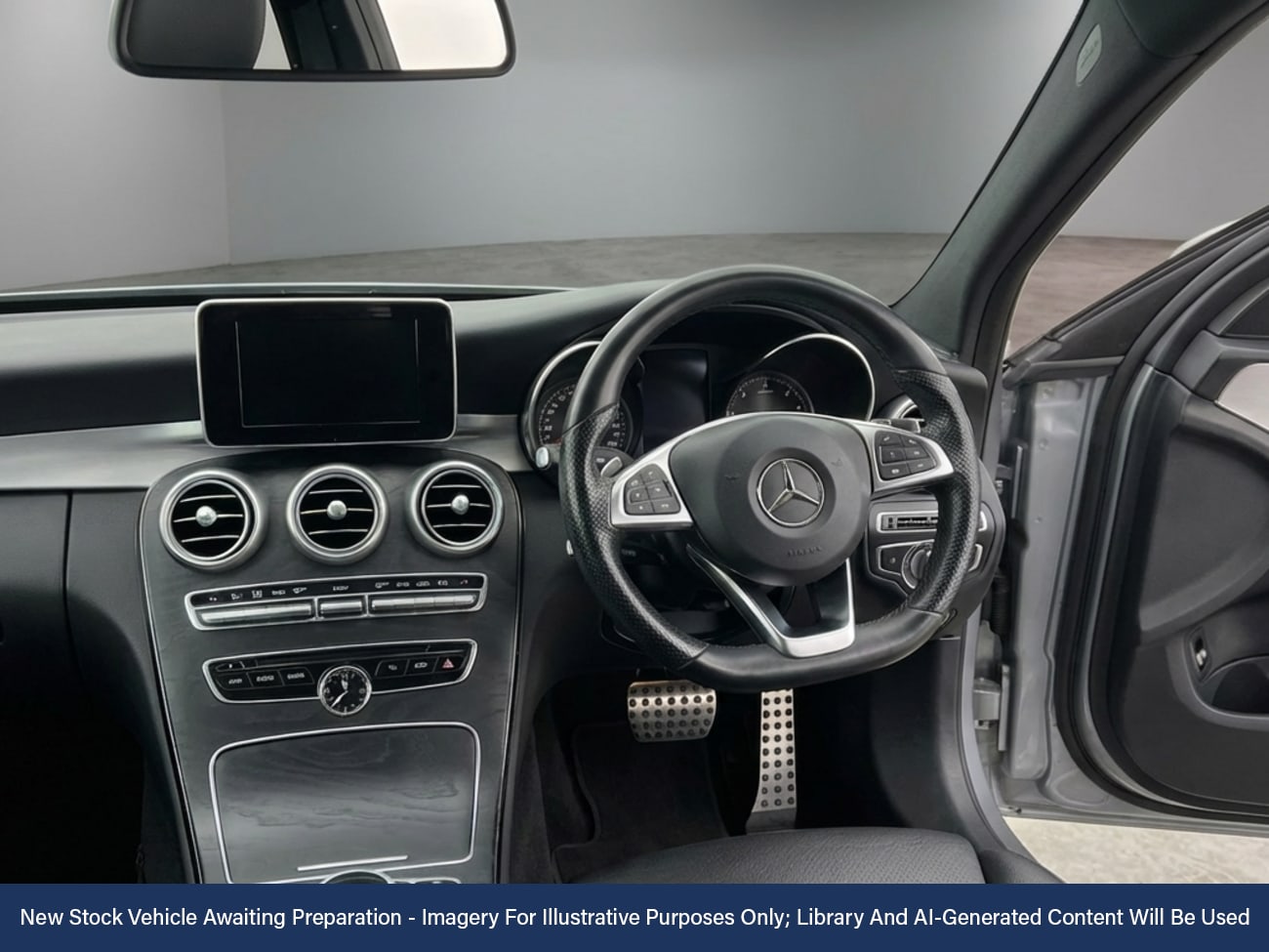 Used Mercedes-Benz C Class 2018 for sale - 78016063: Photo 3