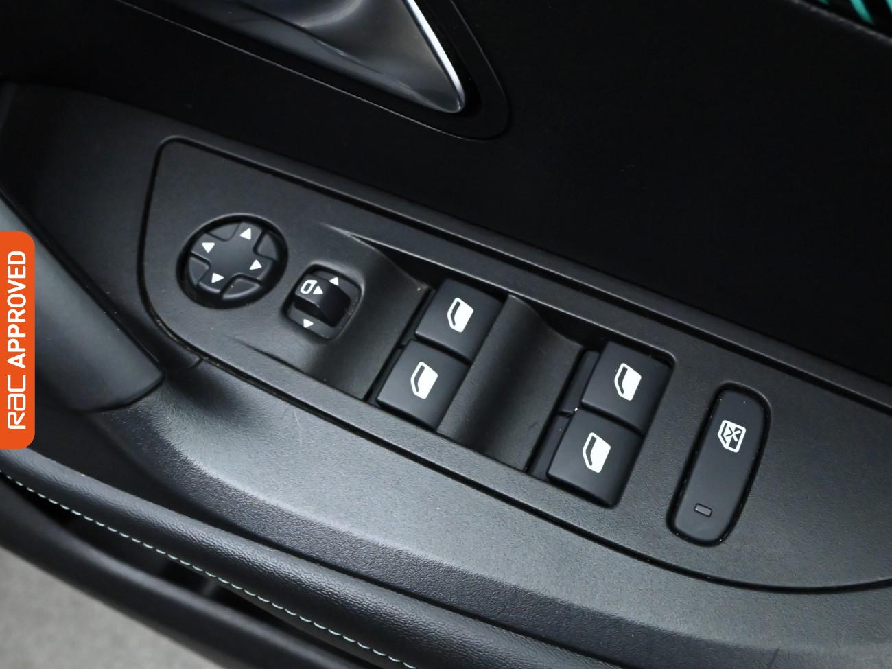 Used Peugeot 2008 2021 for sale - 76491158: Photo 25