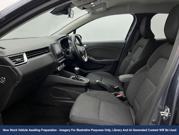 Used Renault Clio 2020 for sale - 77076770: Photo