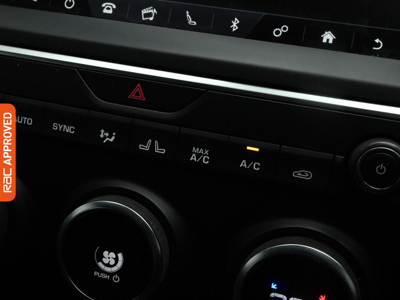 Used Jaguar E-Pace 2020 for sale - 76411652: Photo 16