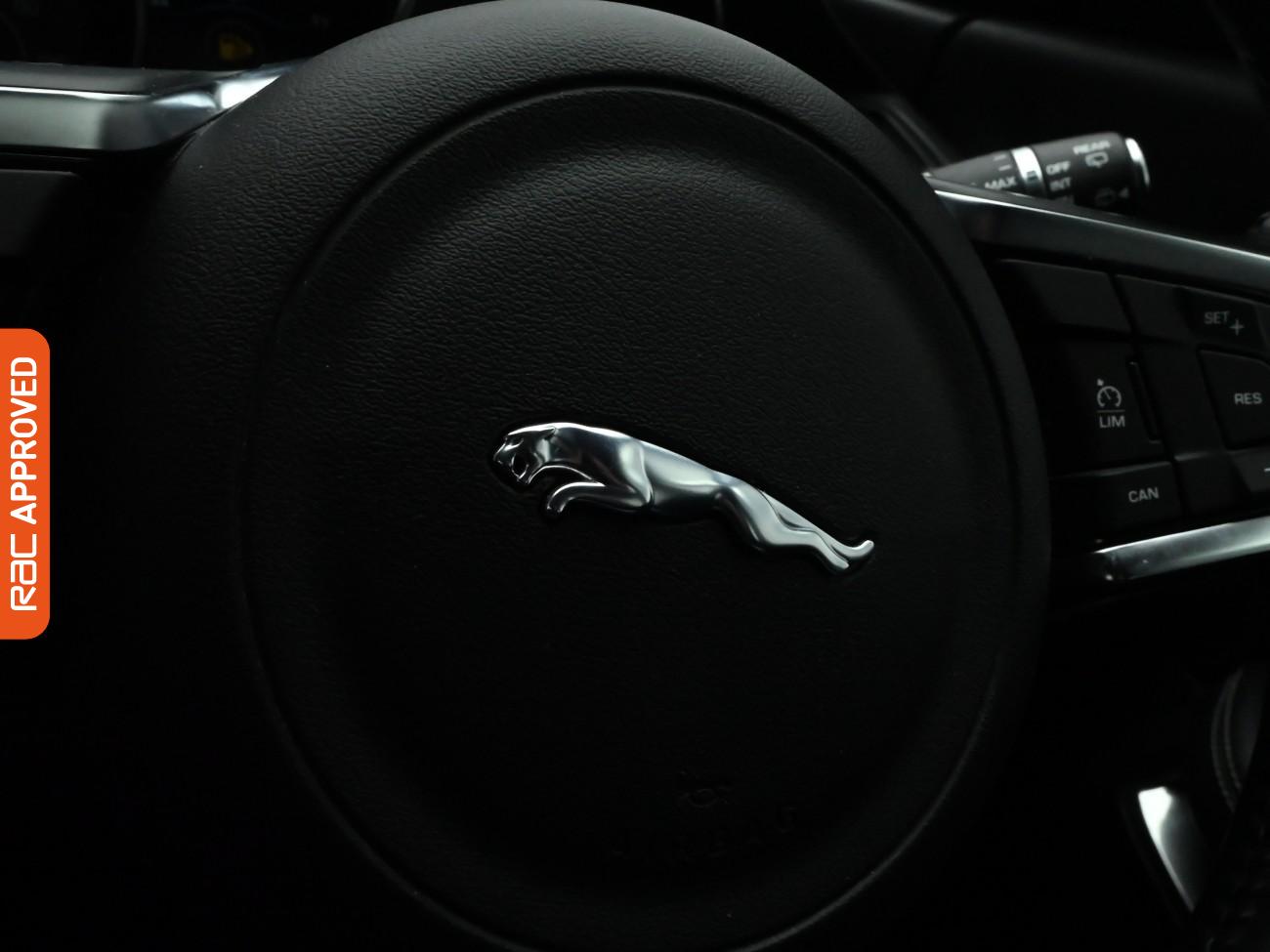 Used Jaguar E-Pace 2020 for sale - 76411652: Photo 22