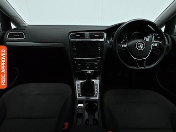 Used Volkswagen Golf 2019 for sale - 78177842: Photo