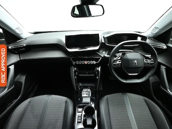 Used Peugeot E-2008 2022 for sale - 79519340: Photo