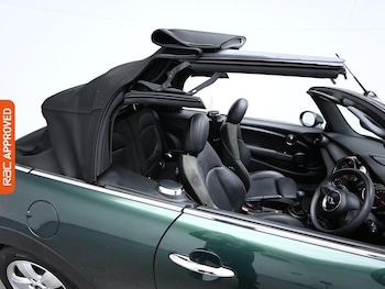 Used MINI Convertible 2017 for sale - 76170264: Photo