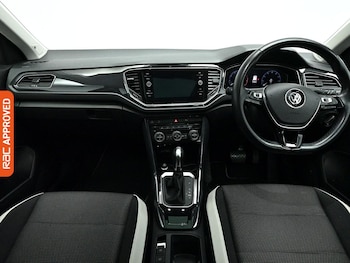 Used Volkswagen T-Roc 2019 for sale - 79365052: Photo