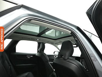 Used Volvo XC60 2023 for sale - 79487129: Photo