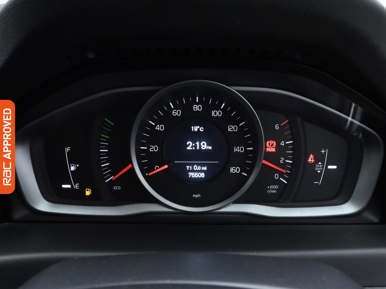 Used Volvo V70 2015 for sale - 76316311: Photo 11