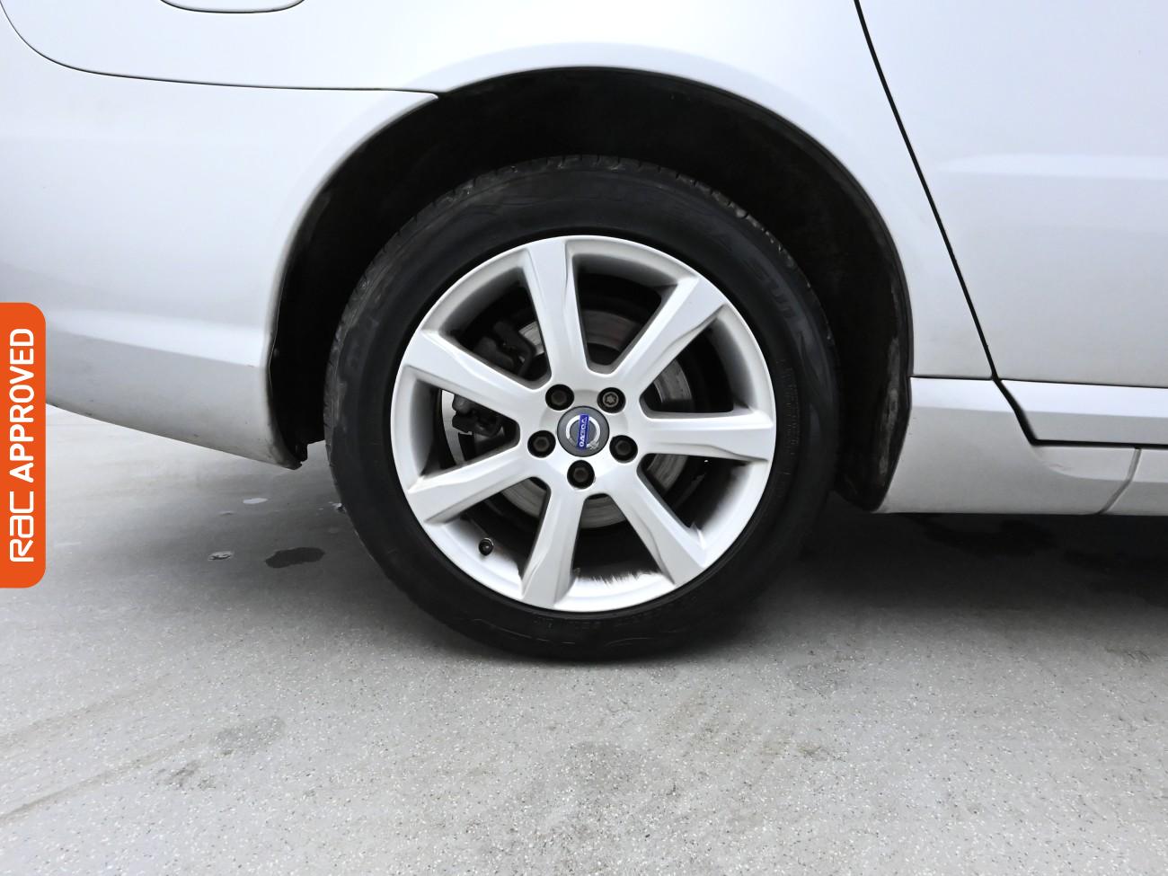 Used Volvo V70 2015 for sale - 76316311: Photo 14