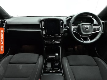Used Volvo XC40 2023 for sale - 79340262: Photo