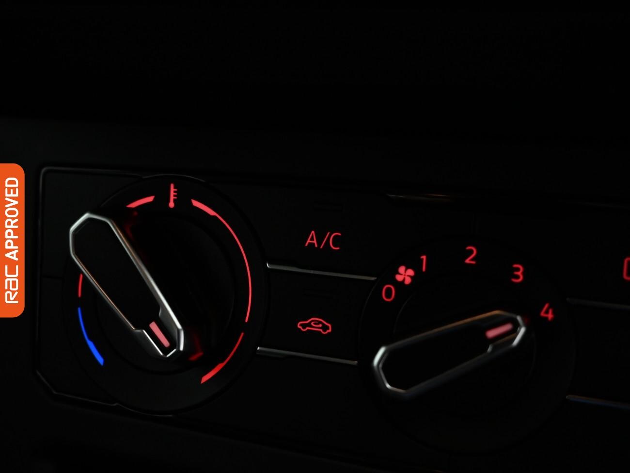 Used Volkswagen Polo 2019 for sale - 77582660: Photo 14