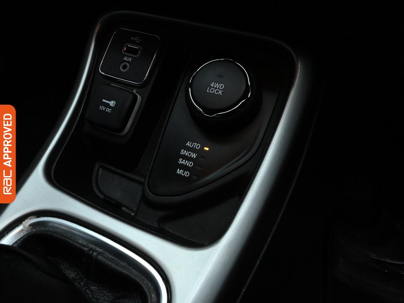 Used Jeep Compass 2020 for sale - 76641875: Photo 16