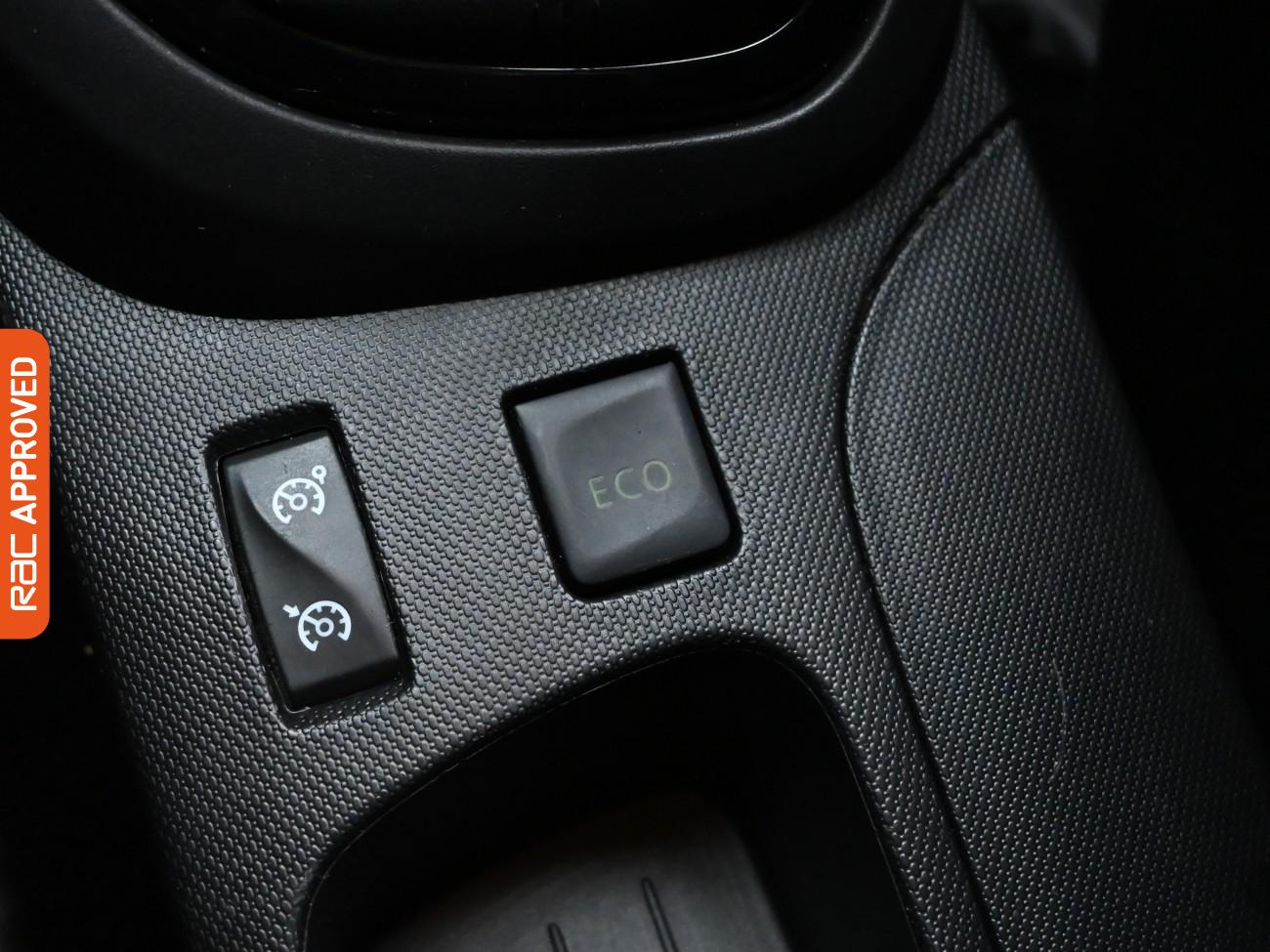 Used Renault Captur 2015 for sale - 76075692: Photo 22