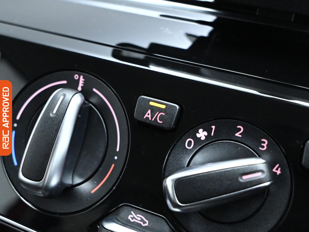 Used Volkswagen up! 2017 for sale - 76316321: Photo 15