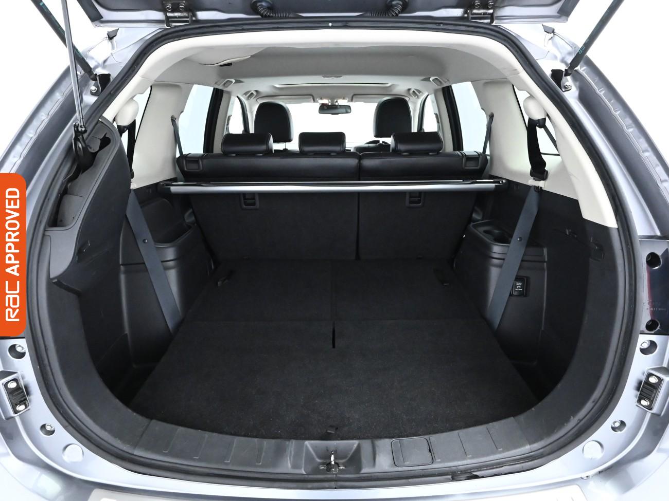 Used Mitsubishi Outlander 2017 for sale - 76558135: Photo 31