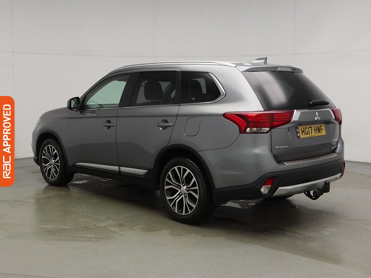 Used Mitsubishi Outlander 2017 for sale - 76558135: Photo 4