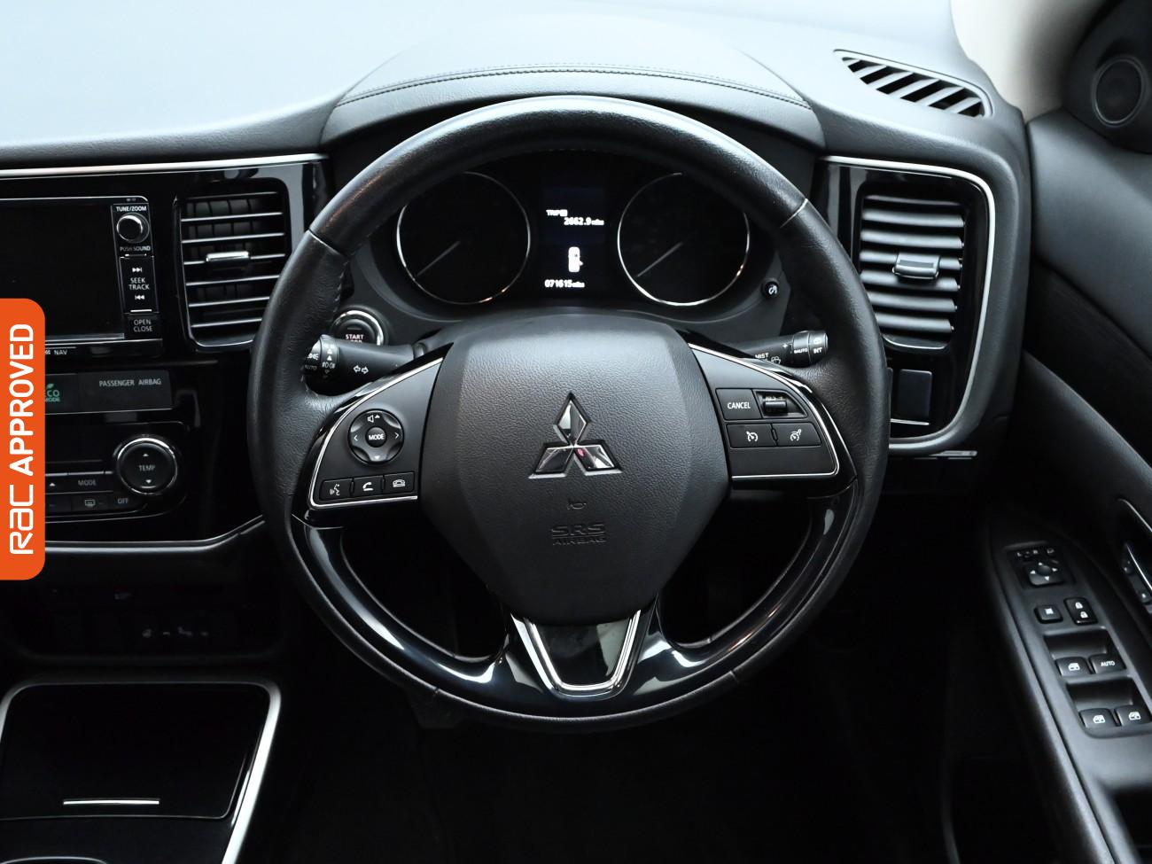 Used Mitsubishi Outlander 2017 for sale - 76558135: Photo 9