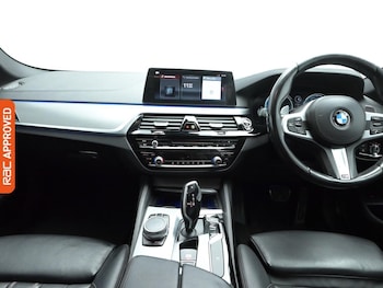 Used BMW 5 Series 2017 for sale - 75582522: Photo