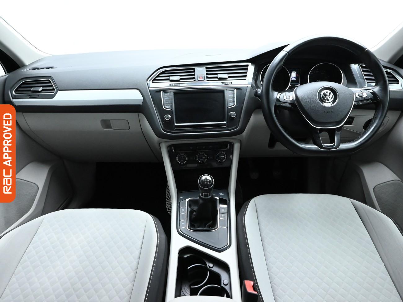 Used Volkswagen Tiguan 2016 for sale - 76256985: Photo 2