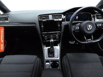 Used Volkswagen Golf 2017 for sale - 75407814: Photo