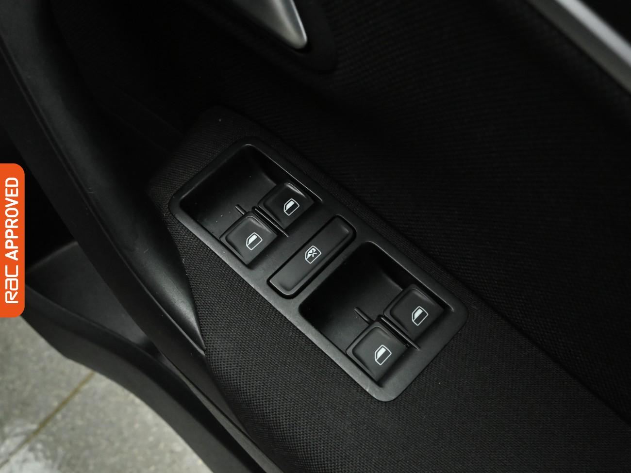 Used Volkswagen Polo 2017 for sale - 77167610: Photo 24